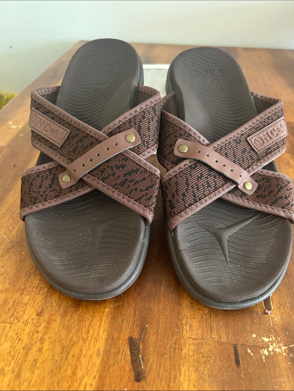 ONCAI  10.5  Brown Cross-Strap Orthotic Cushioned Slide Sandals